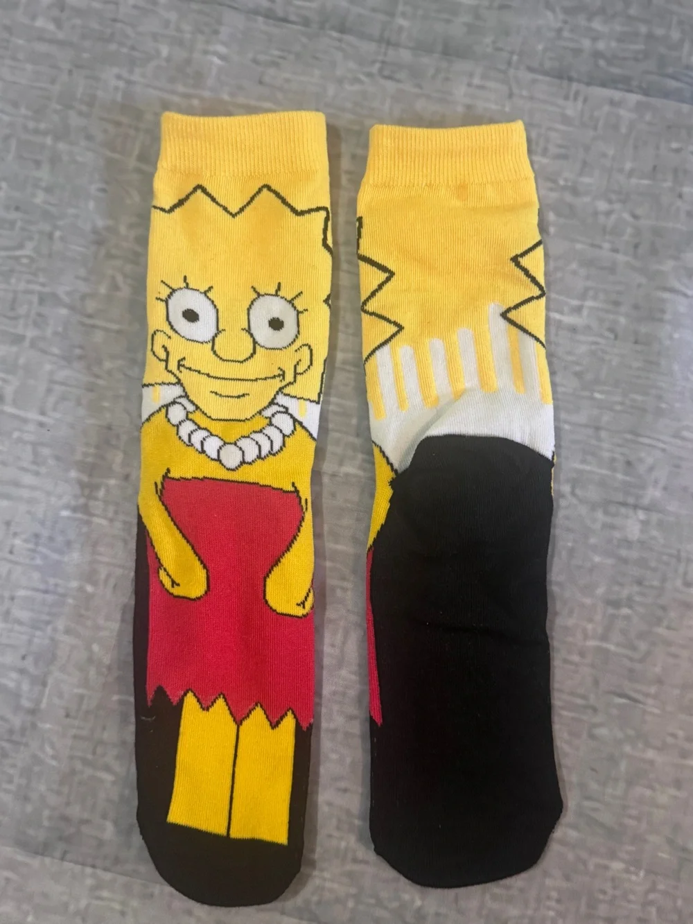 ❤️🌵 The Simpsons Yellow Cartoon Character‎ Socks. NWOT